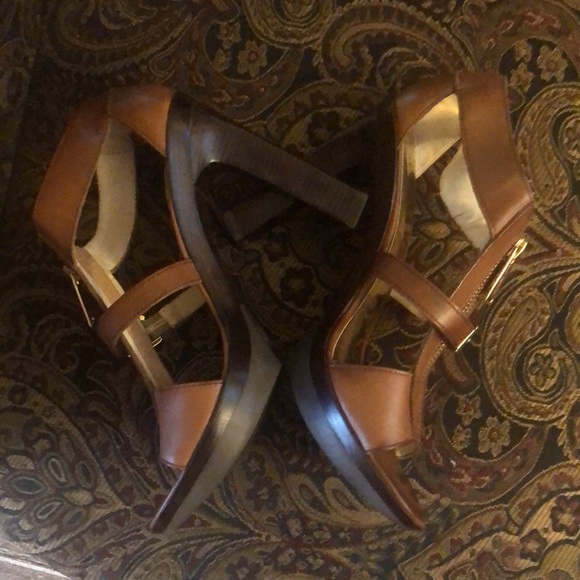 Michael Kors shoes - Picture 3 of 6